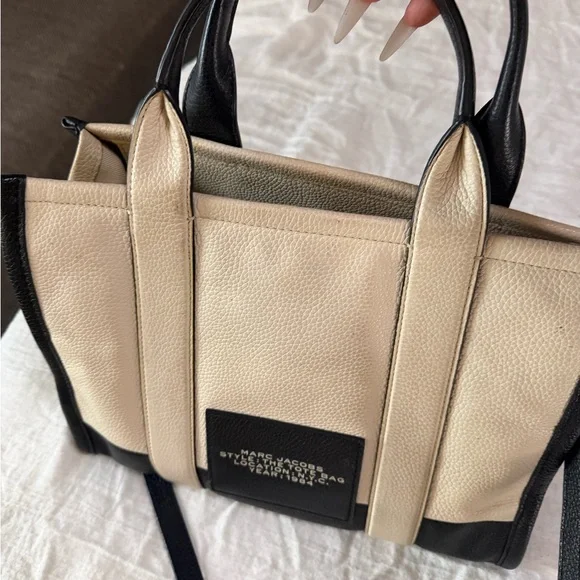 Marc Jacobs The Colorblock Medium Tote Bag - Picture 2 of 8